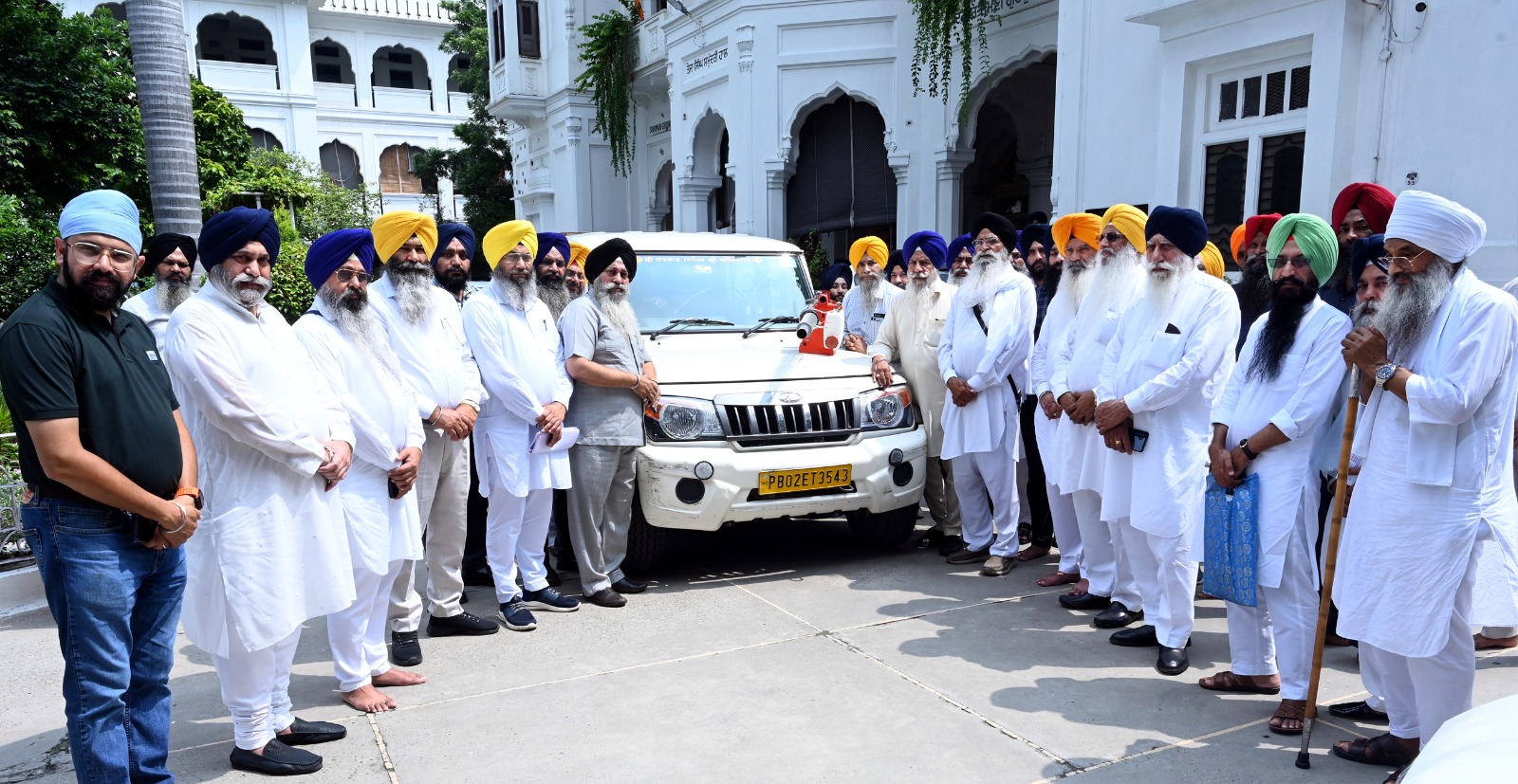 ਸ਼੍ਰੋਮਣੀ ਕਮੇਟੀ ਪ੍ਰਧਾਨ ਨੇ ਅਧਿਕਾਰੀਆਂ ਨਾਲ ਮੀਟਿੰਗ ਕਰਕੇ ਹੜ੍ਹਾਂ ਸਬੰਧੀ ਰਾਹਤ ਕਾਰਜਾਂ ਦੀ ਕੀਤੀ ਸਮੀਖਿਆ