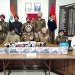 ਅੰਮ੍ਰਿਤਸਰ ਤੋਂ ਛੇ ਪਿਸਤੌਲਾਂ, 115 ਗ੍ਰਾਮ ਹੈਰੋਇਨ ਅਤੇ 11.9 ਲੱਖ ਰੁਪਏ ਦੀ ਡਰੱਗ ਮਨੀ ਸਮੇਤ ਸਰਹੱਦ ਪਾਰ ਦੇ ਤਸਕਰੀ ਨੈੱਟਵਰਕ ਨਾਲ ਜੁੜੇ ਪੰਜ ਵਿਅਕਤੀ ਕਾਬੂ