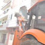 ਅੰਮ੍ਰਿਤਸਰ ਦੇ ਇਲਾਕਾ ਮਕਬੂਲਪੁਰਾ ਵਿਖੇ ਨਸ਼ੀਲੇ ਪਦਾਰਥਾਂ ਦੇ ਤਸਕਰਾਂ ਦੀ ਨਾਜਾਇਜ਼ ਤੌਰ 'ਤੇ ਪ੍ਰਾਪਤ ਜਾਇਦਾਦ ਨੂੰ ਢਾਹਿਆ