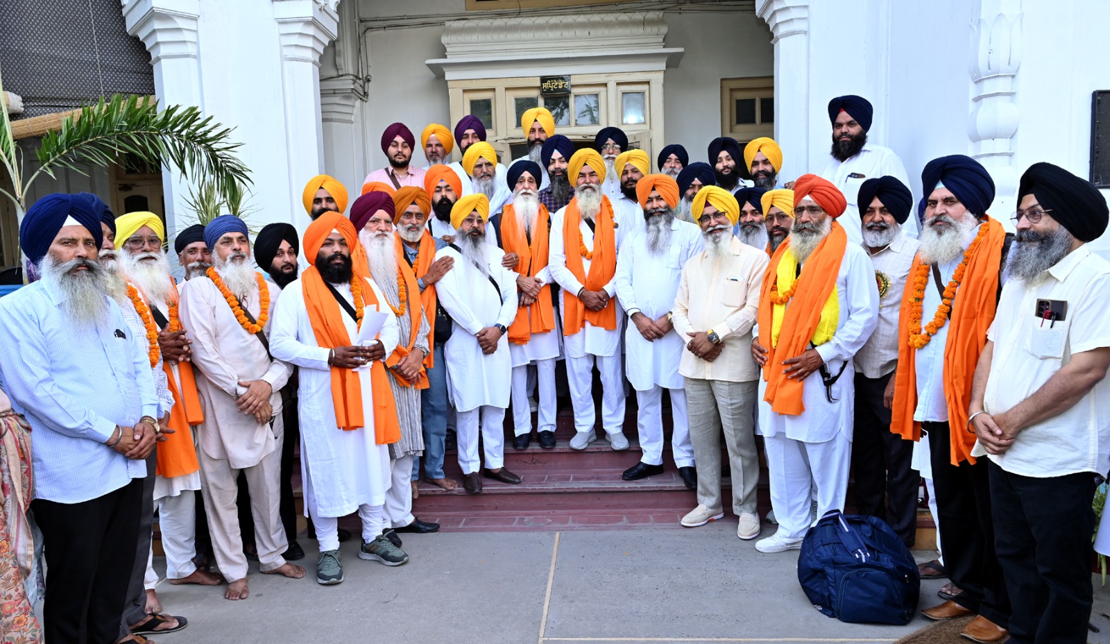ਸ੍ਰੀ ਗੁਰੂ ਅਰਜਨ ਦੇਵ ਜੀ ਦਾ ਸ਼ਹੀਦੀ ਪੁਰਬ ਮਨਾਉਣ ਲਈ ਪਾਕਿਸਤਾਨ ਲਈ ਰਵਾਨਾ ਹੋਇਆ ਸਿੱਖ ਸ਼ਰਧਾਲੂਆਂ ਦਾ ਜਥਾ