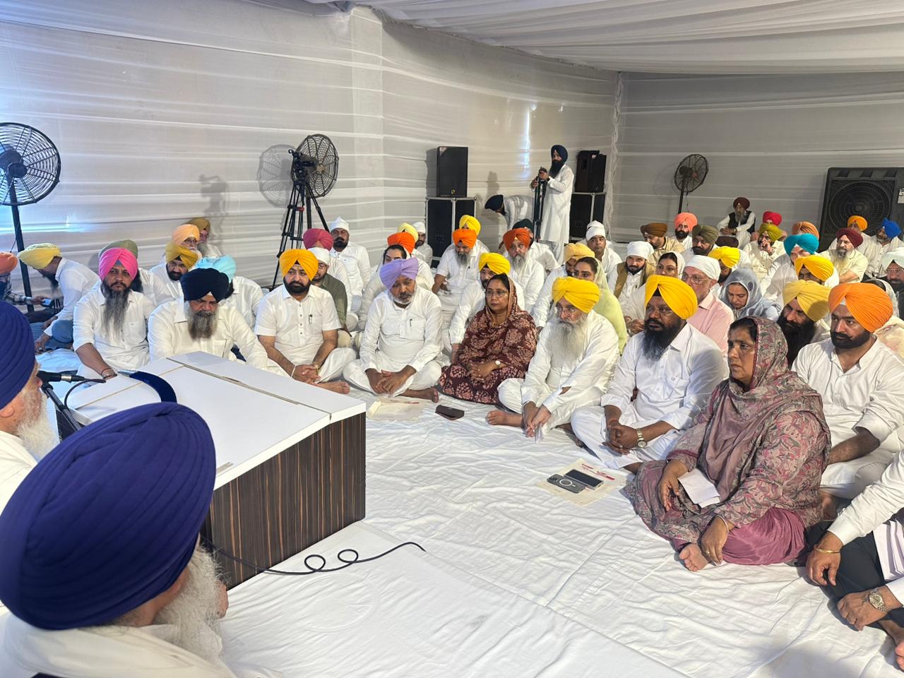 ਜਥੇਦਾਰ ਕੁਲਦੀਪ ਸਿੰਘ ਗੜਗੱਜ ਦੀ ਸੂਝ-ਬੂਝ ਨਾਲ ਹੱਲ ਵੱਲ ਵਧਿਆ ਸਤਿਕਾਰ ਐਕਟ ਦਾ ਮਾਮਲਾ