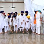 Shri darbar sahib ਵਿਖੇ ਗੁਰਦੁਆਰਾ ਸ੍ਰੀ manji sahib diwan hall ਦੇ ਰੰਗ-ਰੋਗਨ ਅਤੇ ਸ਼ਹੀਦ ਗੰਜ ਨੇੜੇ ਸ੍ਰੀ ਅਖੰਡ ਪਾਠ ਸਾਹਿਬ ਲਈ ਨਵੇਂ ਕਮਰੇ ਦੀ ਸੇਵਾ ਦਾ ਆਰੰਭ ਕਰਦੇ ਹੋਏ ਐਡਵੋਕੇਟ ਹਰਜਿੰਦਰ ਸਿੰਘ ਧਾਮੀ, ਗਿਆਨੀ ਅਮਰਜੀਤ ਸਿੰਘ ਅਤੇ ਹੋਰ ਸ਼ਖਸੀਅਤਾਂ।