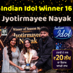 "Indian Idol Season 16 Winner ਜੋਤਿਰਮਈ ਨਾਇਕ ਟਰੌਫੀ ਫੜੇ ਹੋਏ ਮੁਸਕਰਾਉਂਦੀ ਹੋਈ। ਓਡੀਸ਼ਾ ਦੀ ਗਾਇਕਾ ਨੇ Indian Idol 16 ਦਾ ਖਿਤਾਬ ਜਿੱਤ ਕੇ ₹20 ਲੱਖ ਦਾ ਇਨਾਮ ਆਪਣੇ ਨਾਮ ਕੀਤਾ।"