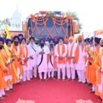 ਮੀਰੀ-ਪੀਰੀ ਖਾਲਸਾ ਮਾਰਚ ਦੌਰਾਨ ਗਿਆਨੀ ਕੁਲਦੀਪ ਸਿੰਘ ਗੜਗੱਜ ਅਤੇ ਐਡਵੋਕੇਟ ਹਰਜਿੰਦਰ ਸਿੰਘ ਧਾਮੀ ਸੰਗਤਾਂ ਨੂੰ ਸੰਬੋਧਨ ਕਰਦੇ ਹੋਏ