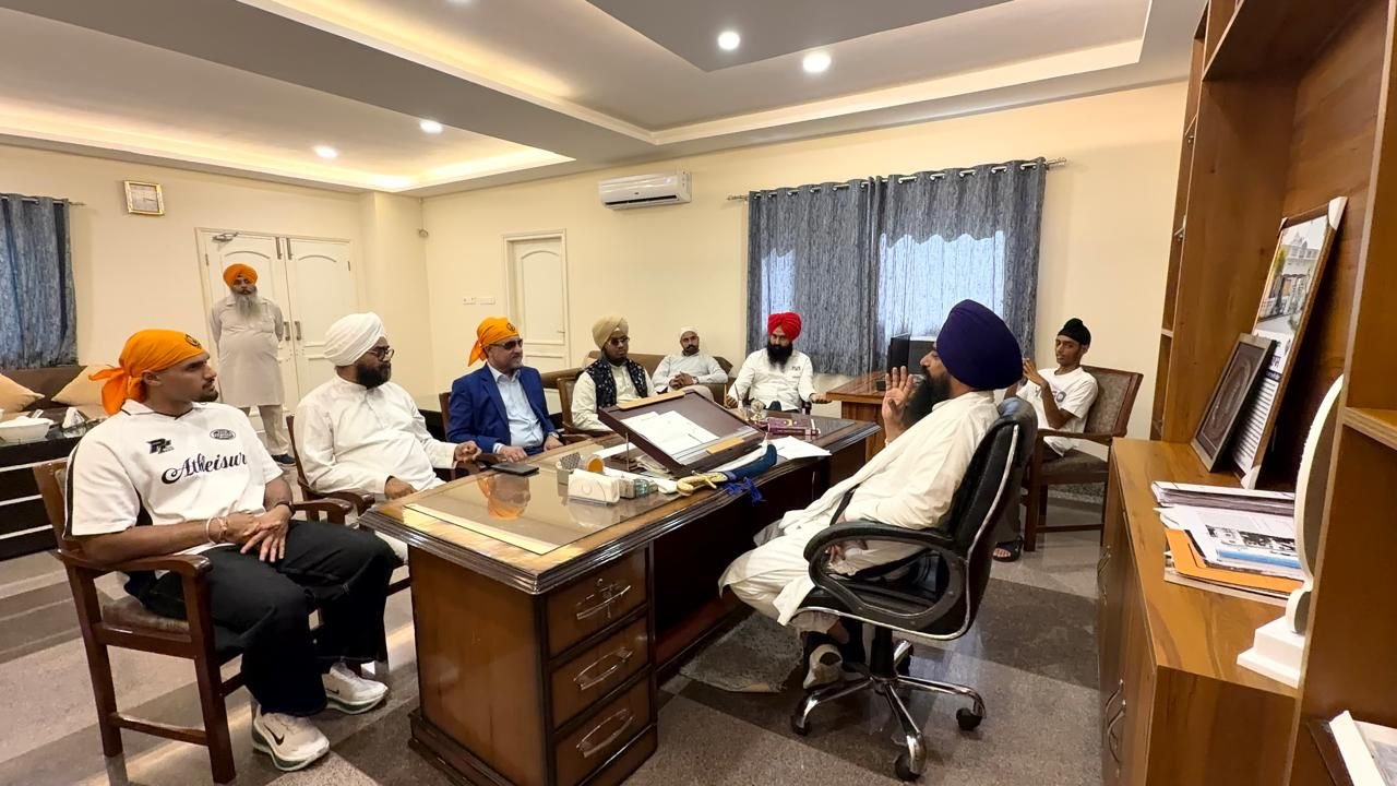 ਮਲੇਸ਼ੀਆ ਦੇ ਪੇਨਾਂਗ ਦੇ ਉਪ ਮੁੱਖ ਮੰਤਰੀ-II ਜਗਦੀਪ ਸਿੰਘ ਦਿਓ ਦੀ ਅਗਵਾਈ ਹੇਠ ਵਫ਼ਦ ਦੀ ਸ੍ਰੀ ਅਕਾਲ ਤਖ਼ਤ ਸਾਹਿਬ ਦੇ ਜਥੇਦਾਰ ਗਿਆਨੀ ਕੁਲਦੀਪ ਸਿੰਘ ਗੜਗੱਜ ਨਾਲ ਮੁਲਾਕਾਤ