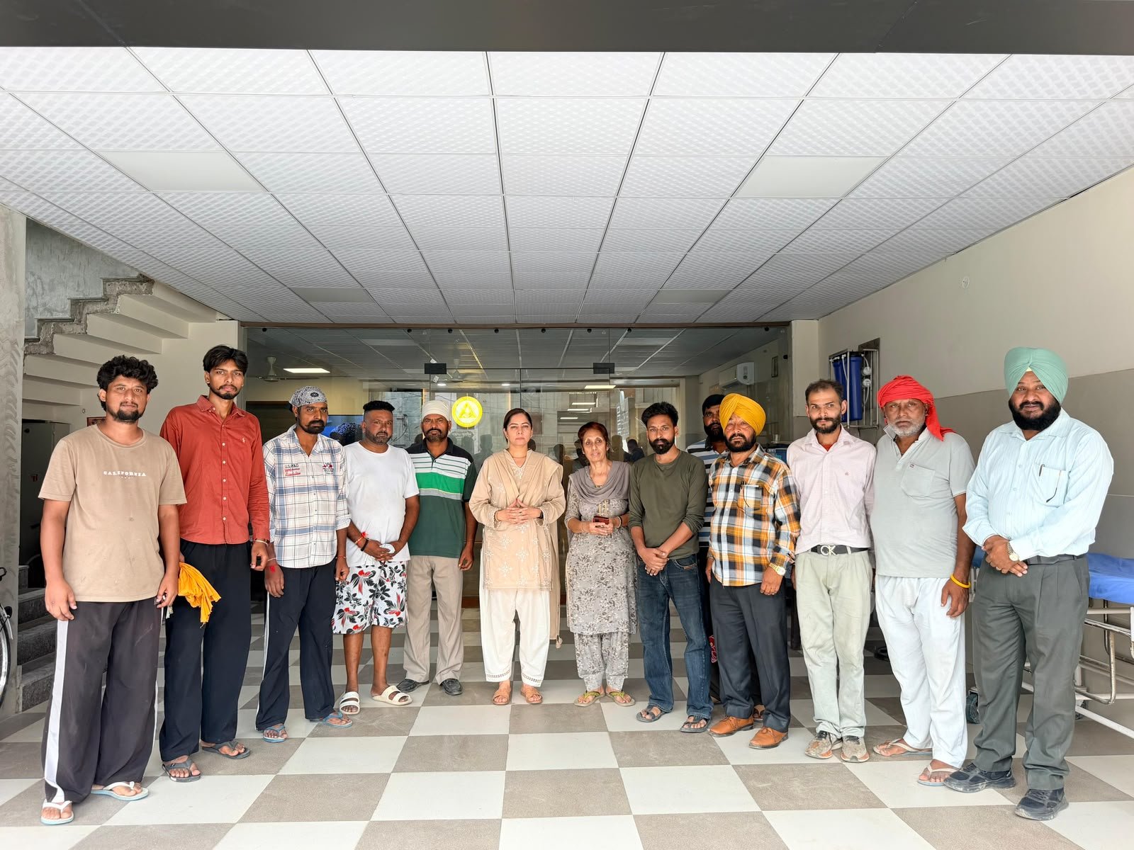 ਬਟਾਲਾ ਰੋਡ ਦੀ ਕ੍ਰਿਪਾਲ ਕਾਲੋਨੀ ਵਿੱਚ ਸੀਵਰੇਜ ਜਾਮ ਅਤੇ ਗੰਦਗੀ ਦੀ ਸਮੱਸਿਆ ਦਾ ਜਾਇਜ਼ਾ ਲੈਂਦੀ ਸੀਨੀਅਰ ਡਿਪਟੀ ਮੇਅਰ ਪ੍ਰਿਯੰਕਾ ਸ਼ਰਮਾ